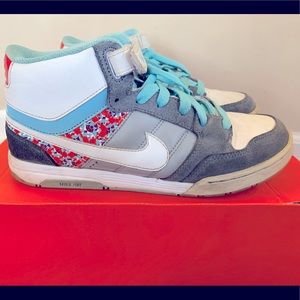 Nike Air Mogan 6.0 size 8
